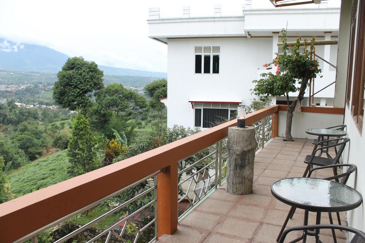 Villa Bukit Berkat Bogor Exteriör bild